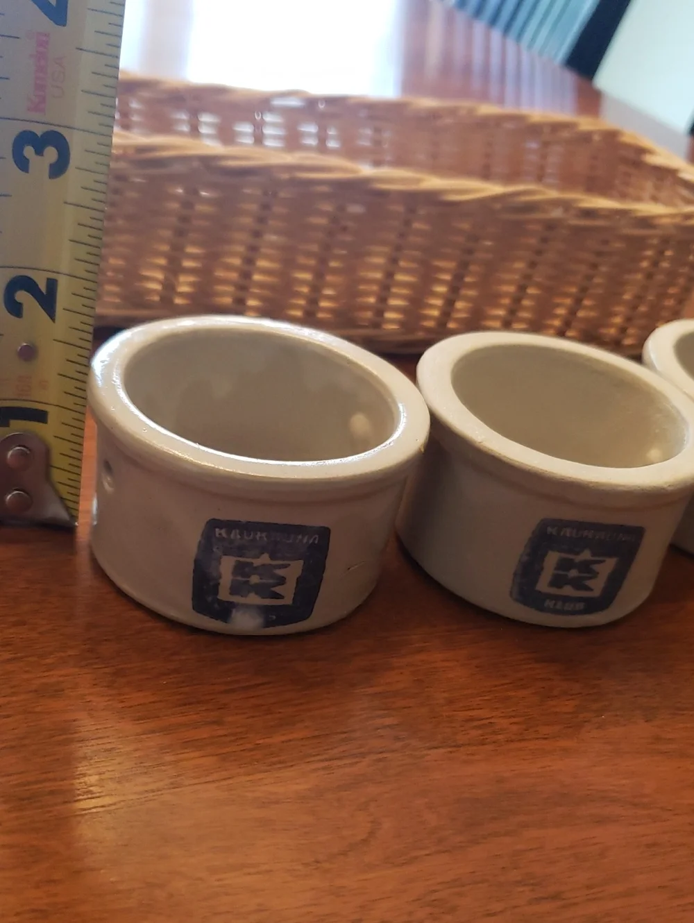 Vtg Kaukauna Klub Mini  Ceramic Crocks (3) In Wicker Basket
